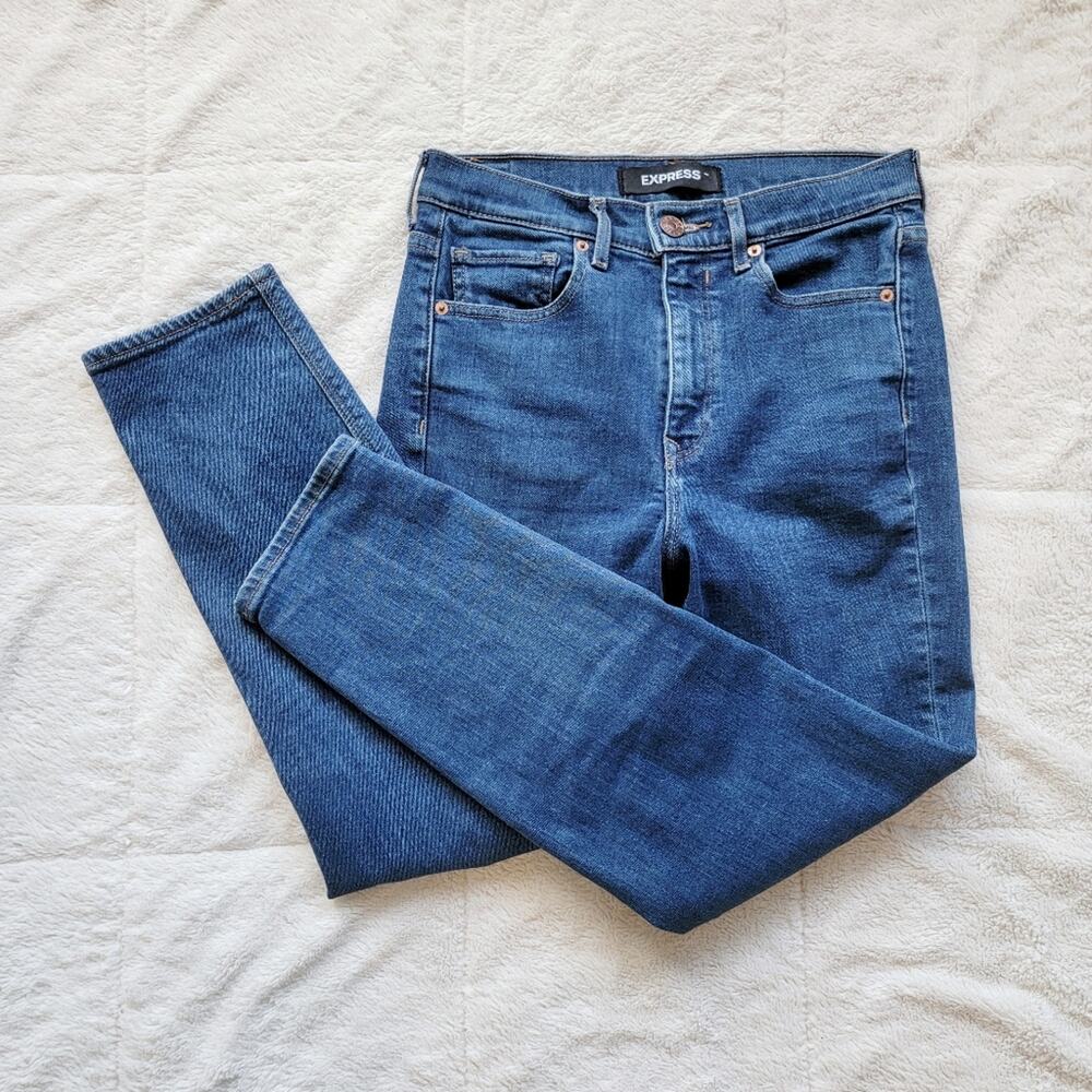 Express Super High Rise Straight Leg Mom Jeans‎